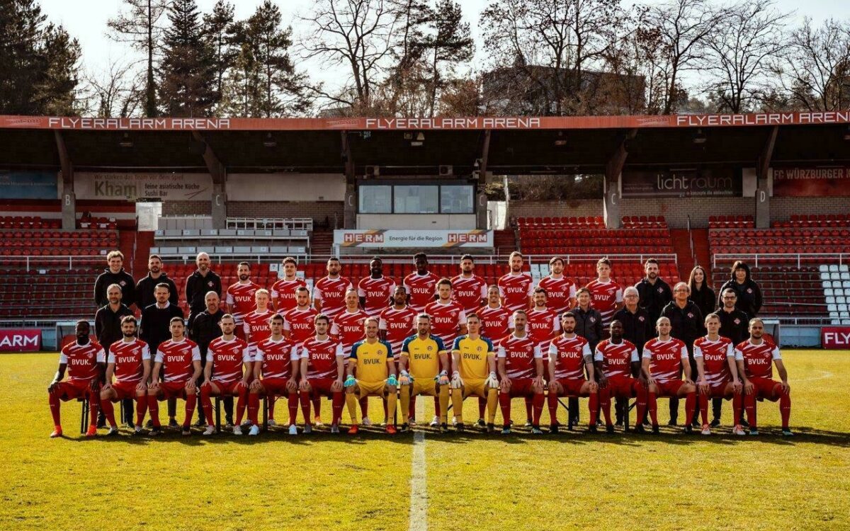 Das Team der Würzburger Kickers die Mannschaft der Saison 2020-2021 Das Team der Würzburger Kickers die Mannschaft der Saison 2020-2021